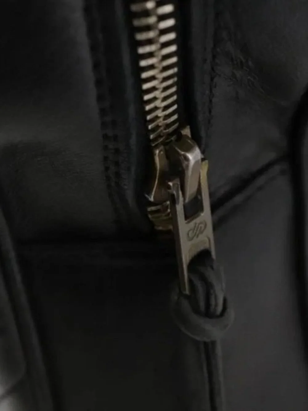 CHANEL V Stitch Hand Bag Leather Black CC Auth bs21163